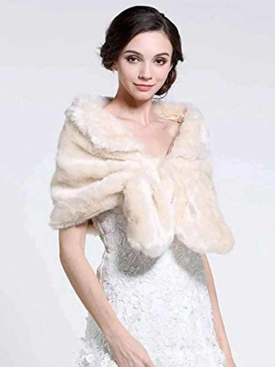 2025 Cozy Beige Faux Fur Shawl Bridal Fur Cape